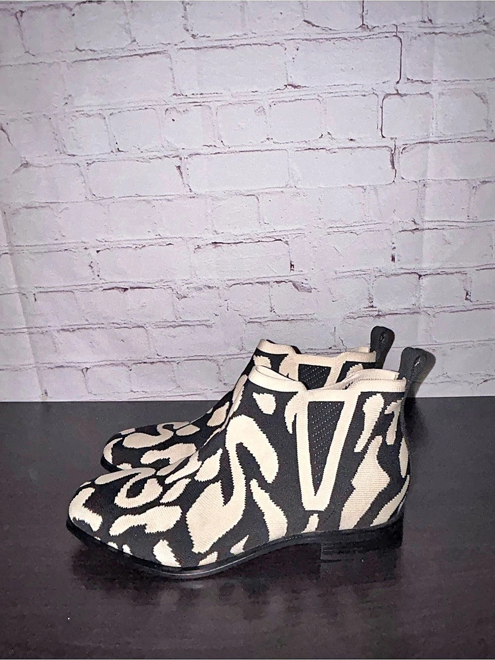 VIVAIA Square-Toe Slip-On Chelsea Boots (Ryan Slip-On) size 37.5/7